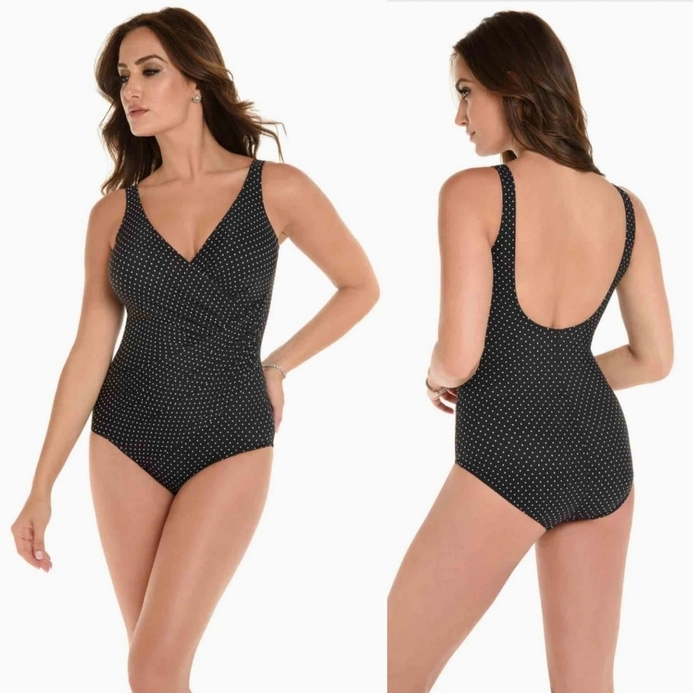 Miraclesuit Oceanus One Piece in Pin Point Black/White US 10 EUC